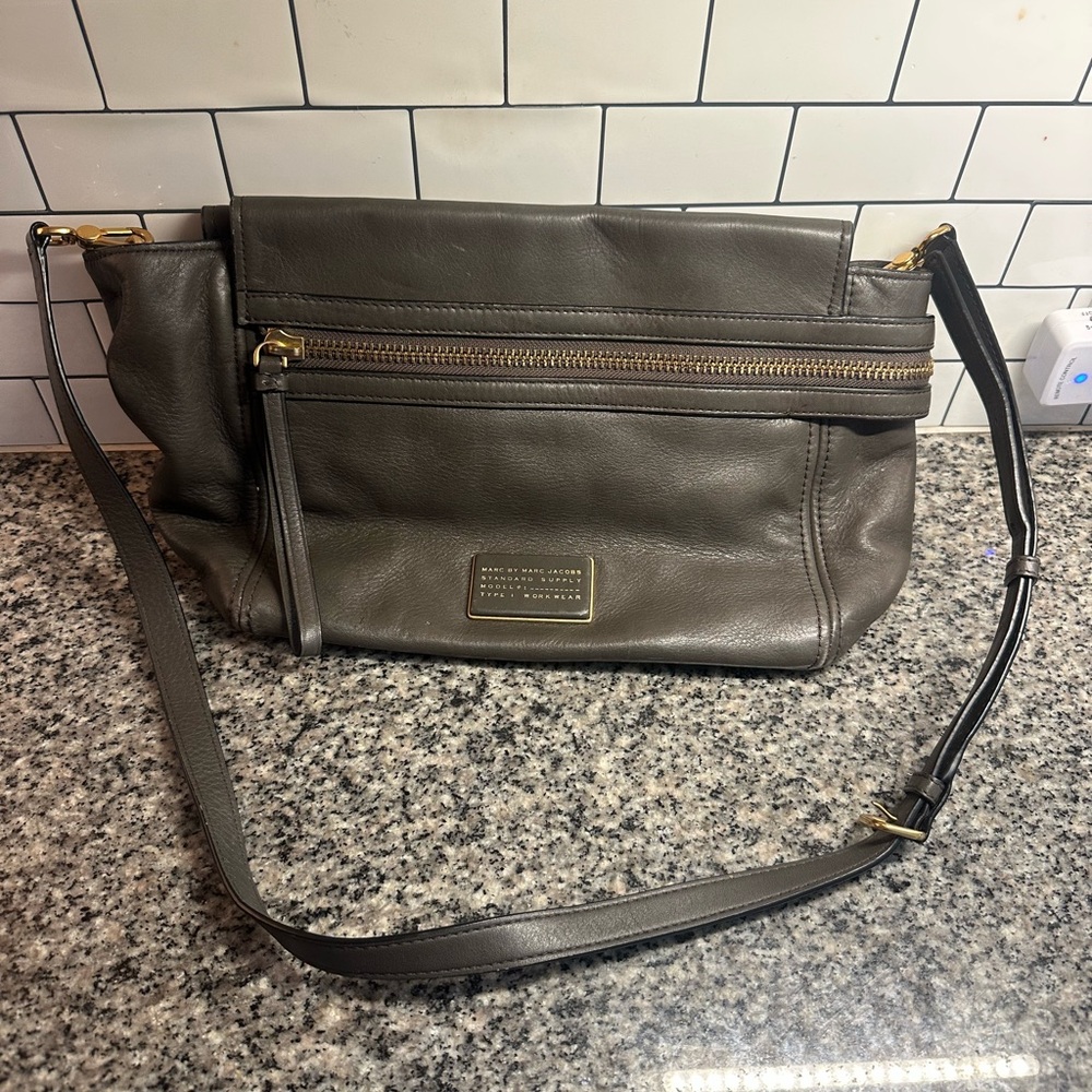 Marc Jacobs Taupe/Grey Leather Messenger Bag
